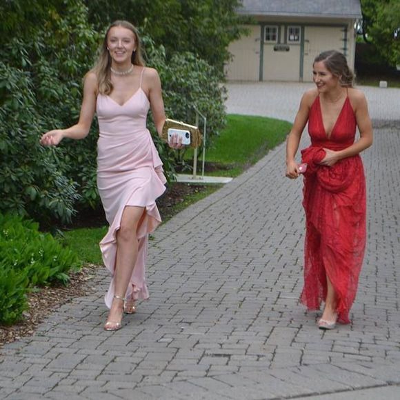 Meet your Posher, Erica - Picture 1 of 1